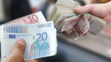 Photo de Euro/dollar : 1000 euros en dinars sur le marché noir